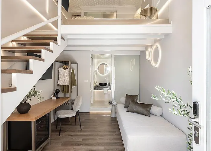 Elia Estia חאניה